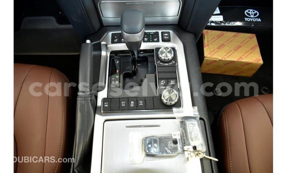 Buy Import Toyota Land Cruiser Other Car in Import - Dubai in East Mahé Buy Import Toyota Land Cruiser Other Car in Import - Dubai in East Mahé
