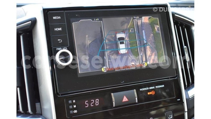 Big with watermark toyota land cruiser east mah%c3%a9 import dubai 5268