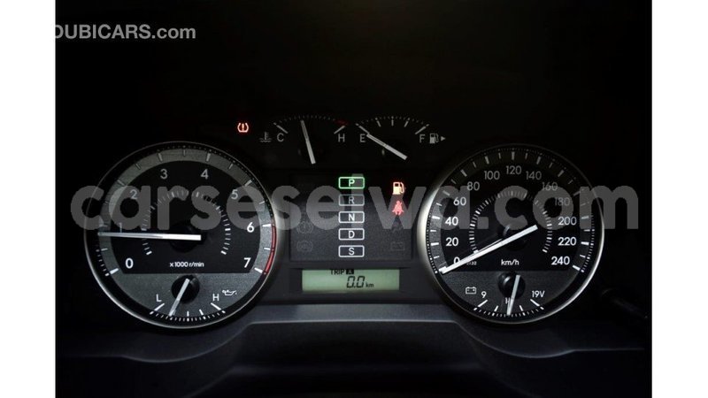 Big with watermark toyota land cruiser east mah%c3%a9 import dubai 5269