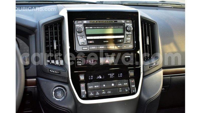 Big with watermark toyota land cruiser east mah%c3%a9 import dubai 5269