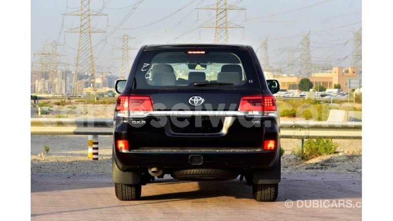 Big with watermark toyota land cruiser east mah%c3%a9 import dubai 5269