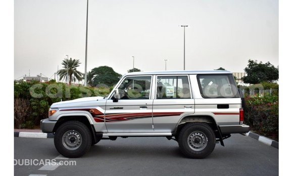 Buy Import Toyota Land Cruiser Other Car in Import - Dubai in East Mahé Buy Import Toyota Land Cruiser Other Car in Import - Dubai in East Mahé