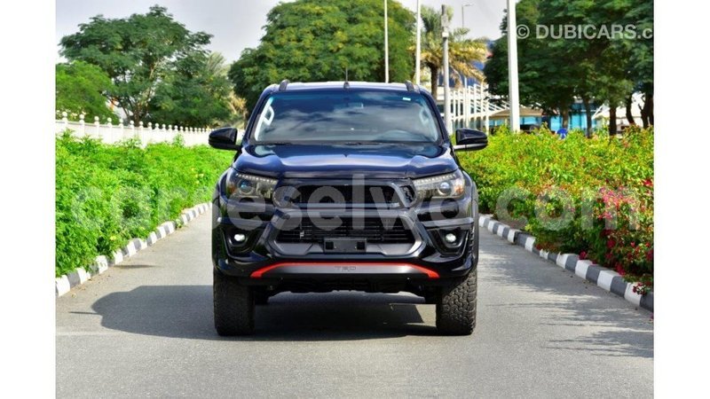 Big with watermark toyota hilux east mah%c3%a9 import dubai 5271
