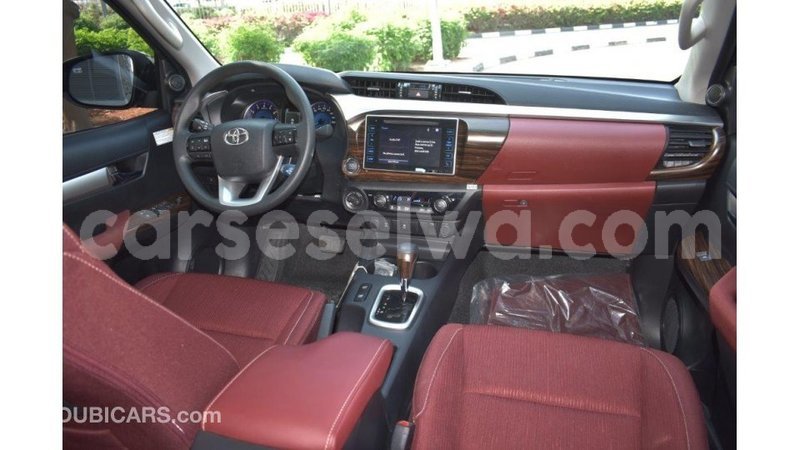 Big with watermark toyota hilux east mah%c3%a9 import dubai 5271