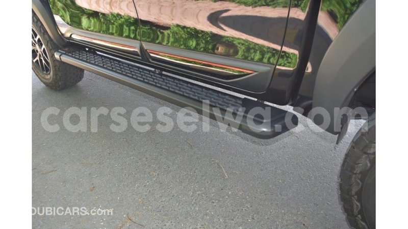 Big with watermark toyota hilux east mah%c3%a9 import dubai 5271