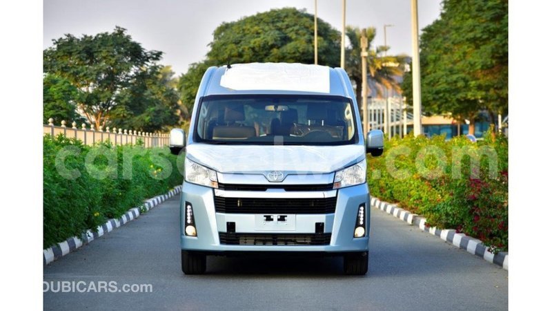 Big with watermark toyota hiace east mah%c3%a9 import dubai 5272