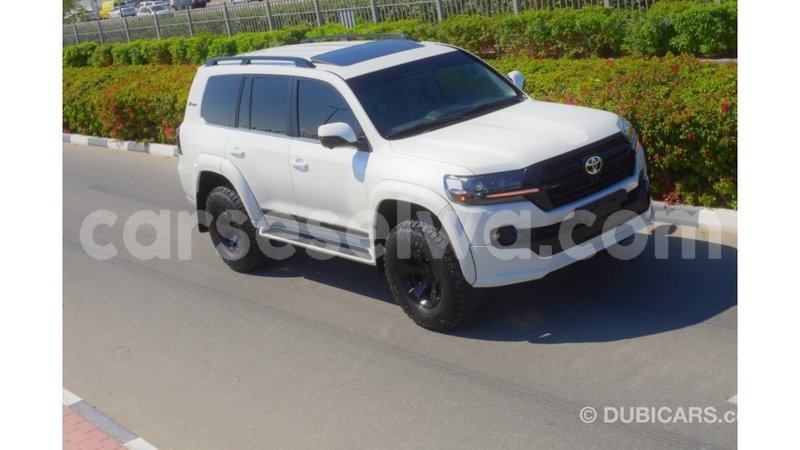 Big with watermark toyota land cruiser east mah%c3%a9 import dubai 5273