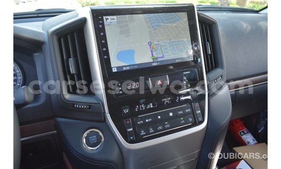 Buy Import Toyota Land Cruiser White Car in Import - Dubai in East Mahé Buy Import Toyota Land Cruiser White Car in Import - Dubai in East Mahé