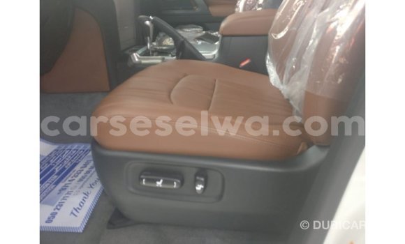 Buy Import Toyota Land Cruiser White Car in Import - Dubai in East Mahé Buy Import Toyota Land Cruiser White Car in Import - Dubai in East Mahé