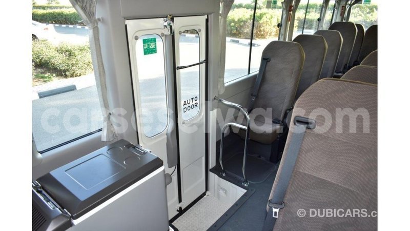 Big with watermark toyota coaster east mah%c3%a9 import dubai 5275