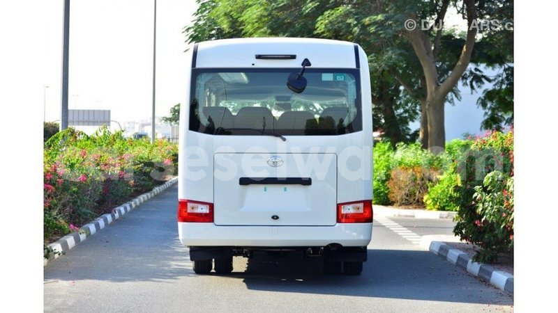 Big with watermark toyota coaster east mah%c3%a9 import dubai 5275
