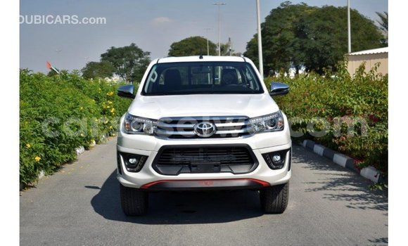 Buy Import Toyota Hilux White Car in Import - Dubai in East Mahé Buy Import Toyota Hilux White Car in Import - Dubai in East Mahé