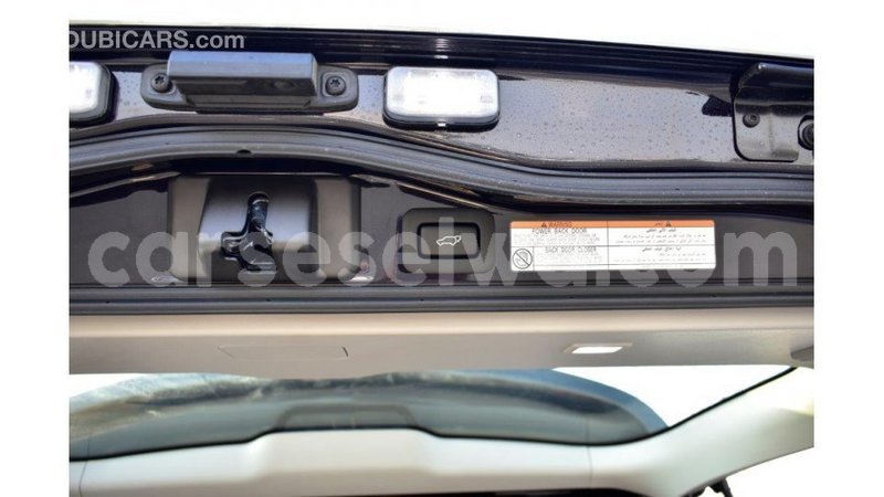 Big with watermark toyota land cruiser east mah%c3%a9 import dubai 5278