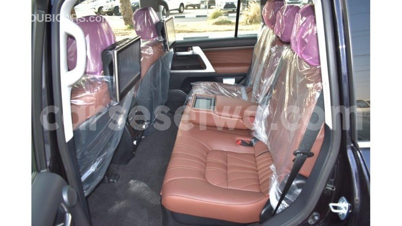 Big with watermark toyota land cruiser east mah%c3%a9 import dubai 5278