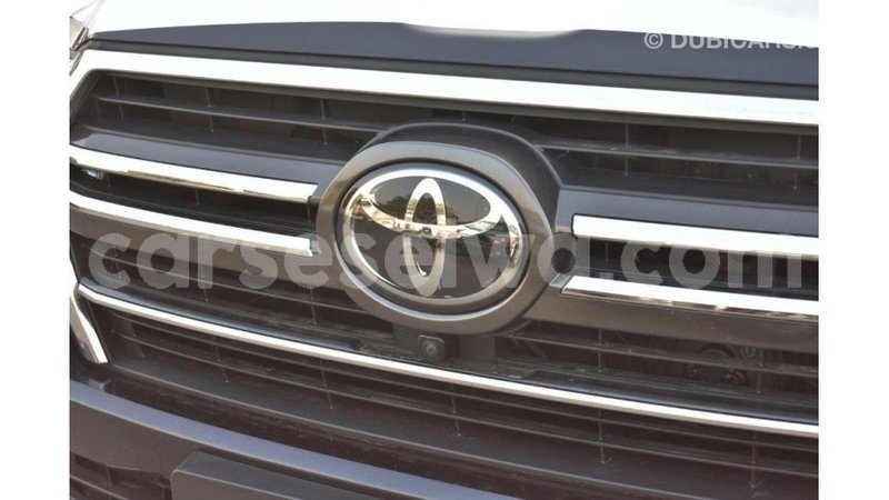 Big with watermark toyota land cruiser east mah%c3%a9 import dubai 5278