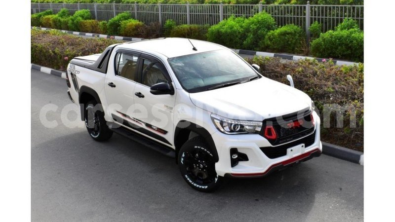 Big with watermark toyota hilux east mah%c3%a9 import dubai 5281