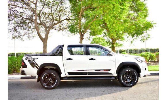 Buy Import Toyota Hilux White Car in Import - Dubai in East Mahé Buy Import Toyota Hilux White Car in Import - Dubai in East Mahé
