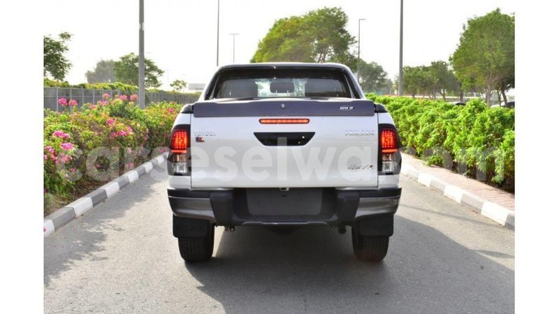 Big with watermark toyota hilux east mah%c3%a9 import dubai 5281