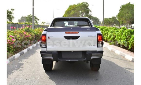 Buy Import Toyota Hilux White Car in Import - Dubai in East Mahé Buy Import Toyota Hilux White Car in Import - Dubai in East Mahé