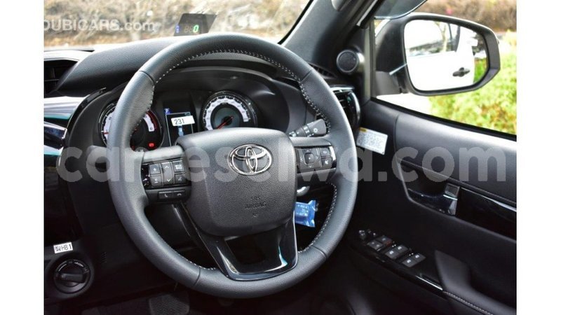 Big with watermark toyota hilux east mah%c3%a9 import dubai 5281