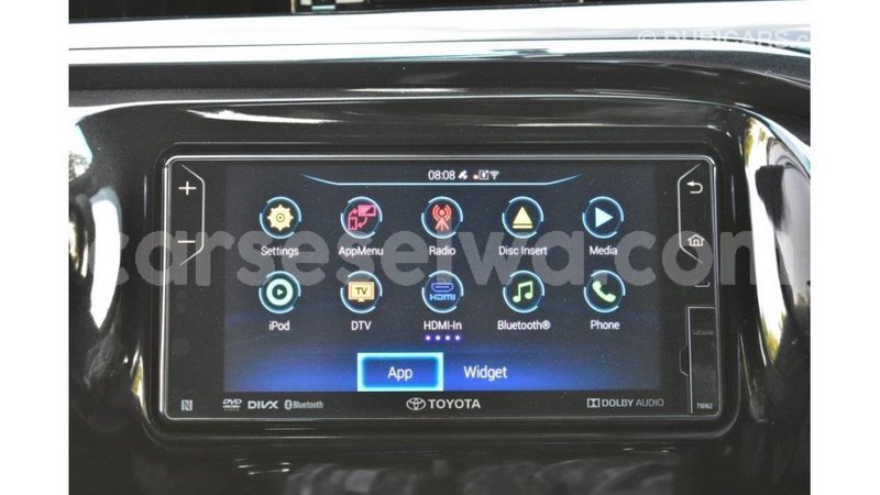 Big with watermark toyota hilux east mah%c3%a9 import dubai 5281