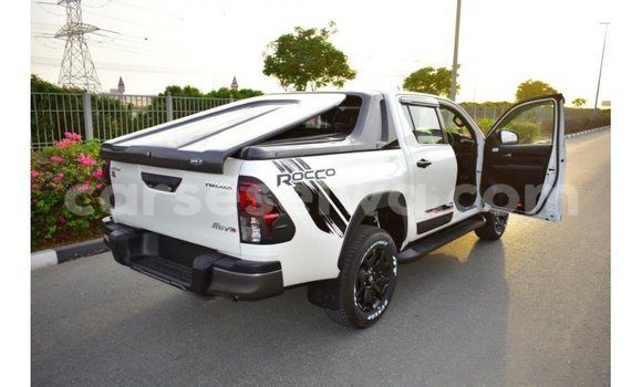 Buy Import Toyota Hilux White Car in Import - Dubai in East Mahé Buy Import Toyota Hilux White Car in Import - Dubai in East Mahé