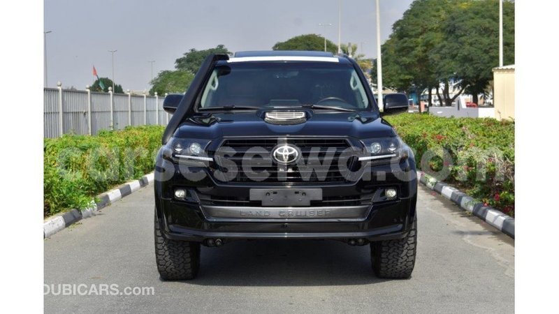 Big with watermark toyota land cruiser east mah%c3%a9 import dubai 5283