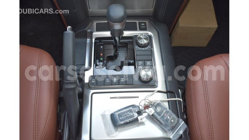 Big with watermark toyota land cruiser east mah%c3%a9 import dubai 5283