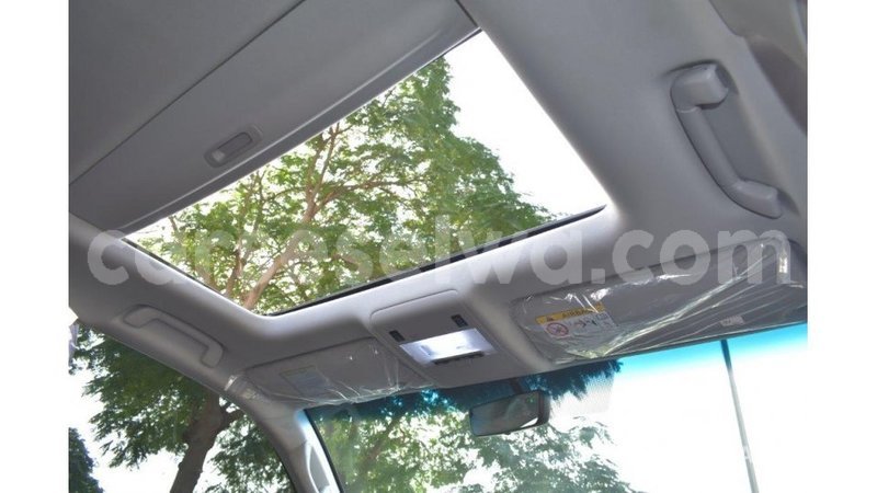 Big with watermark toyota land cruiser east mah%c3%a9 import dubai 5283