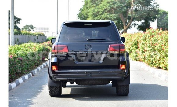 Buy Import Toyota Land Cruiser Black Car in Import - Dubai in East Mahé Buy Import Toyota Land Cruiser Black Car in Import - Dubai in East Mahé