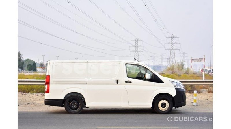 Big with watermark toyota hiace east mah%c3%a9 import dubai 5285