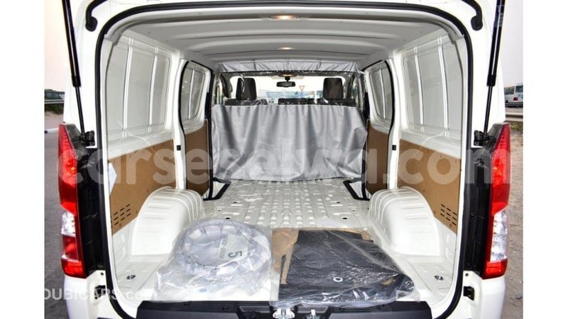 Big with watermark toyota hiace east mah%c3%a9 import dubai 5285
