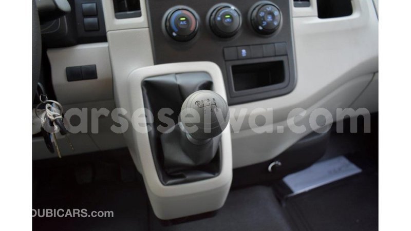 Big with watermark toyota hiace east mah%c3%a9 import dubai 5285