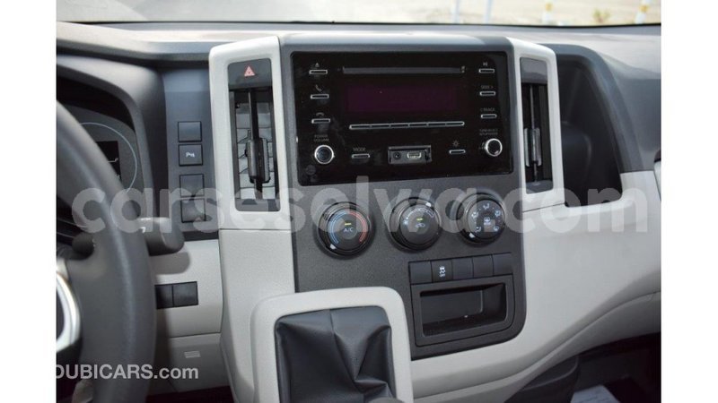 Big with watermark toyota hiace east mah%c3%a9 import dubai 5285