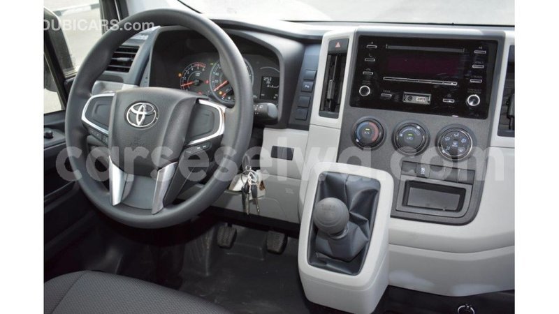 Big with watermark toyota hiace east mah%c3%a9 import dubai 5285