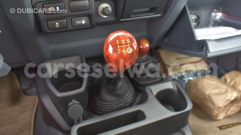 Big with watermark toyota land cruiser east mah%c3%a9 import dubai 5286