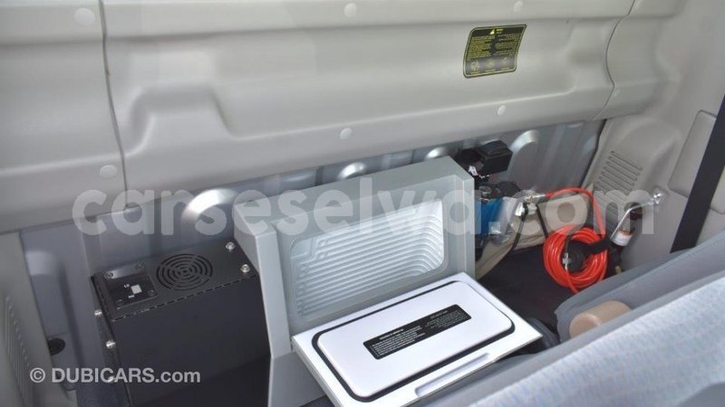 Big with watermark toyota land cruiser east mah%c3%a9 import dubai 5286