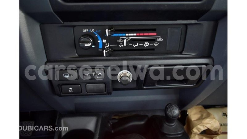 Big with watermark toyota land cruiser east mah%c3%a9 import dubai 5287