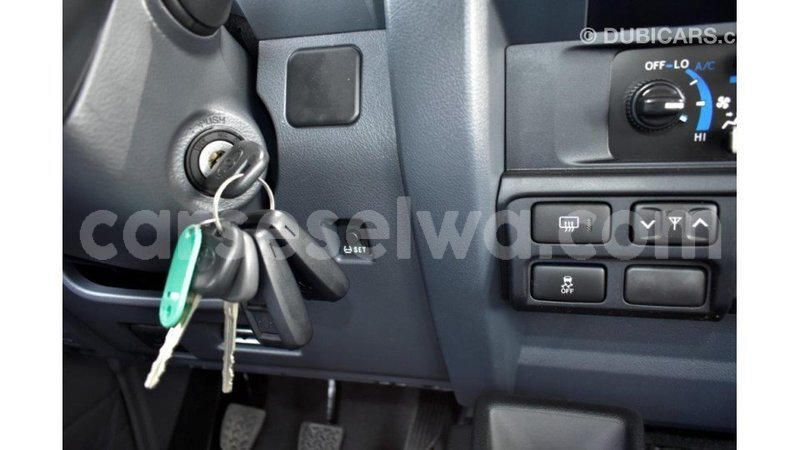 Big with watermark toyota land cruiser east mah%c3%a9 import dubai 5287