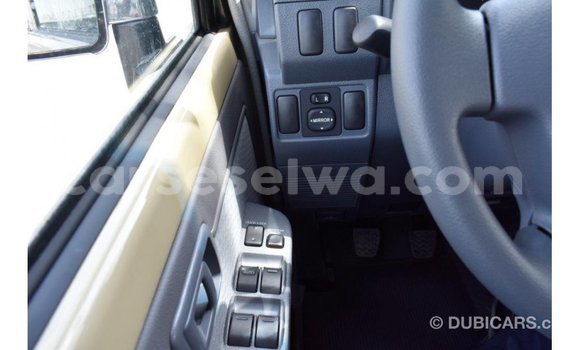 Buy Import Toyota Land Cruiser Beige Car in Import - Dubai in East Mahé Buy Import Toyota Land Cruiser Beige Car in Import - Dubai in East Mahé