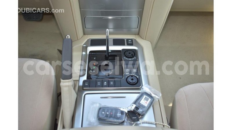 Big with watermark toyota land cruiser east mah%c3%a9 import dubai 5288