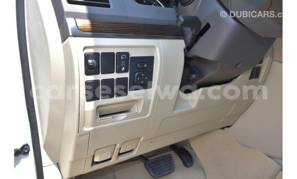 Buy Import Toyota Land Cruiser White Car in Import - Dubai in East Mahé Buy Import Toyota Land Cruiser White Car in Import - Dubai in East Mahé