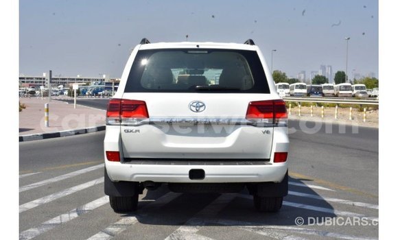 Buy Import Toyota Land Cruiser White Car in Import - Dubai in East Mahé Buy Import Toyota Land Cruiser White Car in Import - Dubai in East Mahé