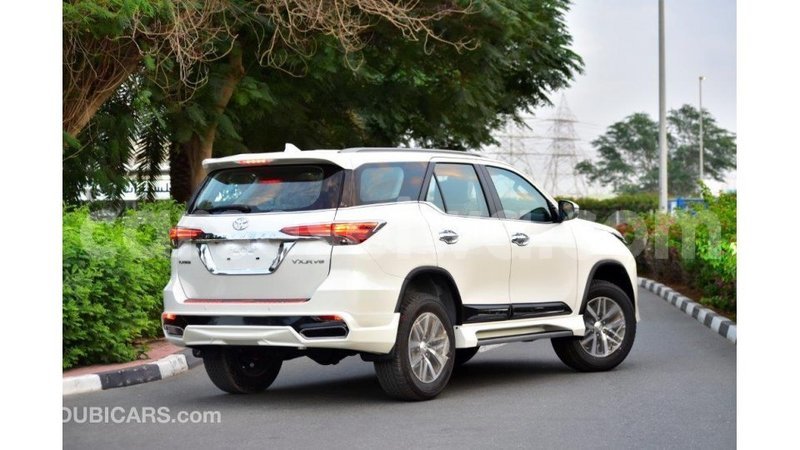 Big with watermark toyota fortuner east mah%c3%a9 import dubai 5289