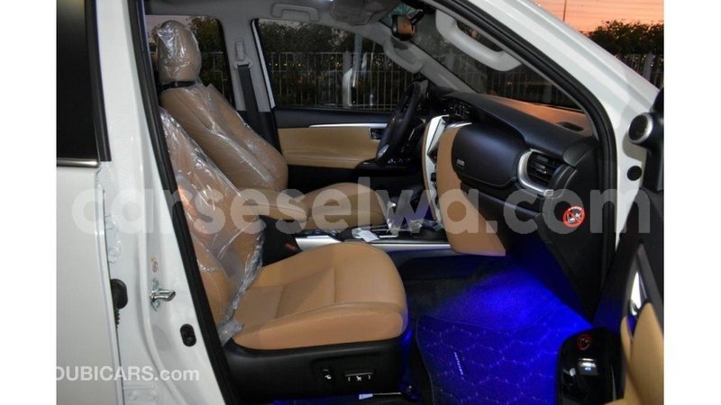 Big with watermark toyota fortuner east mah%c3%a9 import dubai 5289