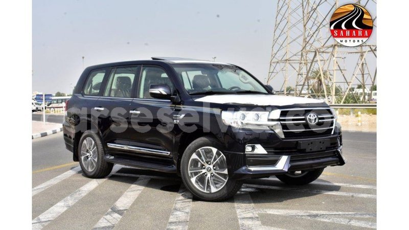 Big with watermark toyota land cruiser east mah%c3%a9 import dubai 5290