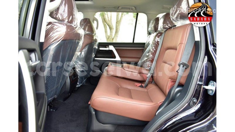 Big with watermark toyota land cruiser east mah%c3%a9 import dubai 5290