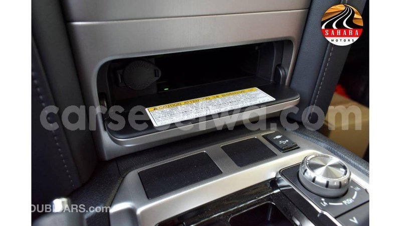 Big with watermark toyota land cruiser east mah%c3%a9 import dubai 5290