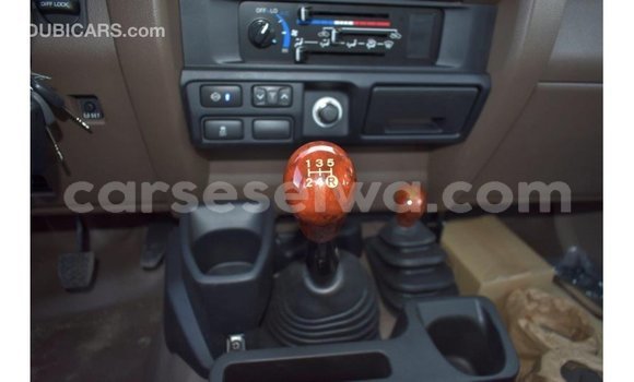 Buy Import Toyota Land Cruiser Beige Car in Import - Dubai in East Mahé Buy Import Toyota Land Cruiser Beige Car in Import - Dubai in East Mahé