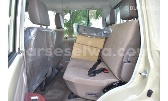 Buy Import Toyota Land Cruiser Beige Car in Import - Dubai in East Mahé Buy Import Toyota Land Cruiser Beige Car in Import - Dubai in East Mahé